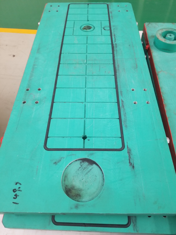 	代木材料模具加工件